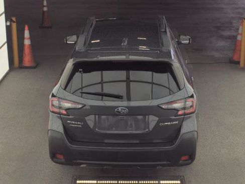 Used 2023 Subaru Outback Premium image 5