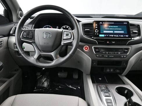 Certified 2025 Honda Ridgeline RTL image 20