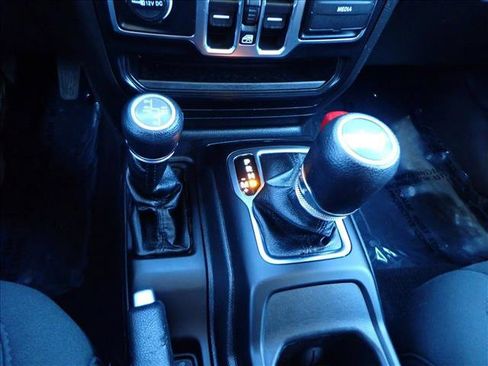 Used 2023 Jeep Wrangler Unlimited image 21