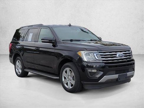 Used 2019 Ford Expedition XLT w/ Equipment Group 202A image 3