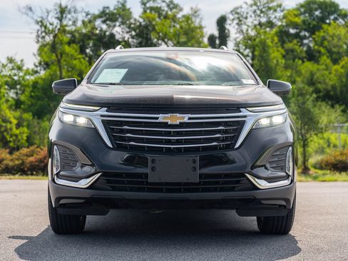 Used 2023 Chevrolet Equinox Premier AWD/4WD image 2