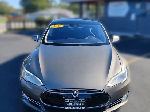Used 2015 Tesla Model S 85D image 3
