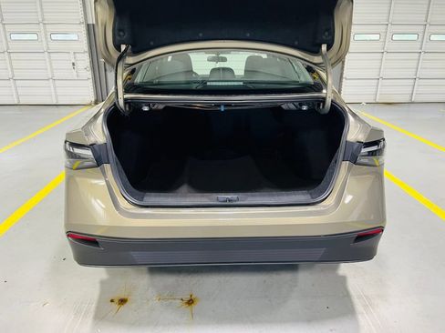 New 2027 Nissan Sentra SV FWD image 8