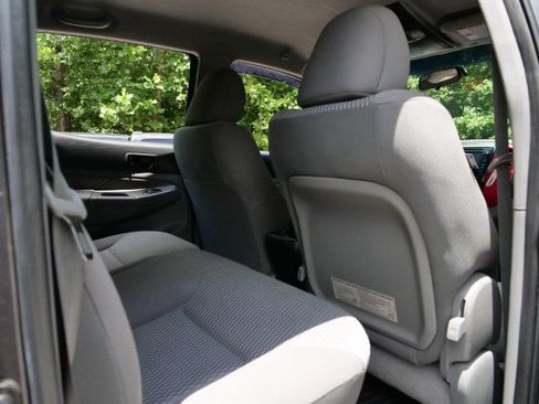 Used 2014 Toyota Tacoma PreRunner w/ SR5 Package RWD image 32
