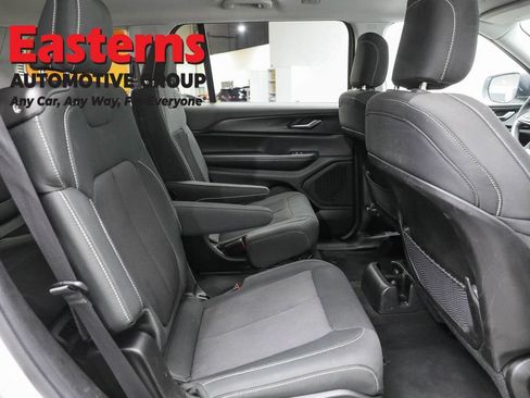 Used 2023 Jeep Grand Cherokee L Laredo image 23