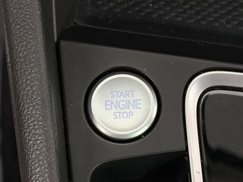 Used 2020 Volkswagen Jetta SE FWD image 26