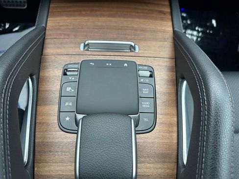Certified 2024 Mercedes-Benz GLS 450 4MATIC image 43