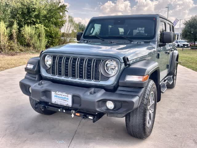 Used 2024 Jeep Wrangler Unlimited Sport AWD/4WD image 2