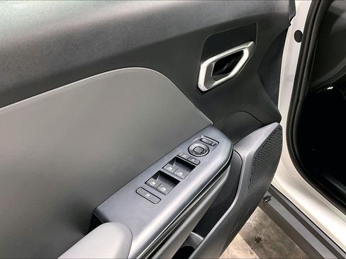 New 2025 Kia K4 LXS image 27
