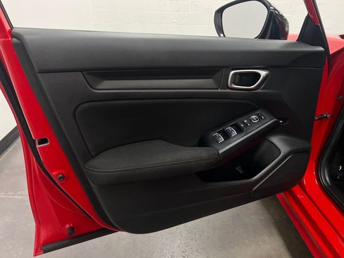 Used 2024 Honda Civic Sport image 11