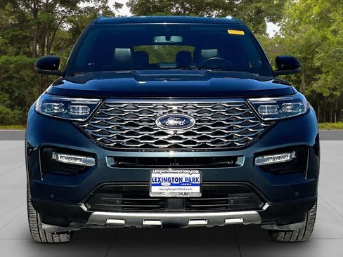 Certified 2022 Ford Explorer Platinum w/ Equipment Group 601A image 2