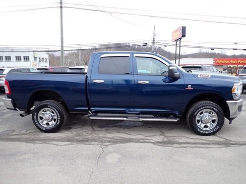 Used 2024 RAM 2500 Tradesman w/ Chrome Appearance Group image 9