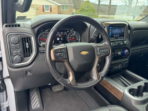 Used 2022 Chevrolet Silverado 2500 High Country w/ Technology Package image 15