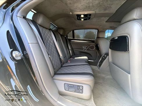 Used 2018 Bentley Flying Spur S W12 AWD/4WD image 25