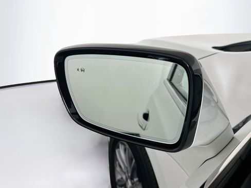 Used 2023 Buick Enclave Essence FWD image 16