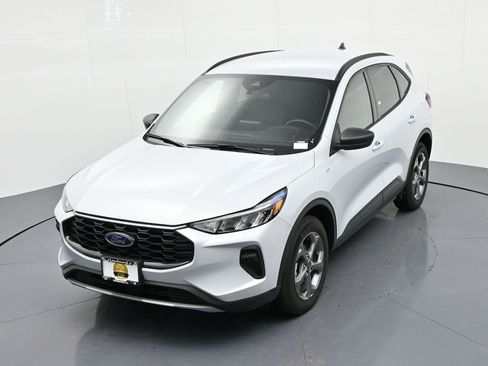 Used 2025 Ford Escape ST-Line image 16