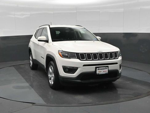 Used 2020 Jeep Compass Latitude AWD/4WD image 3
