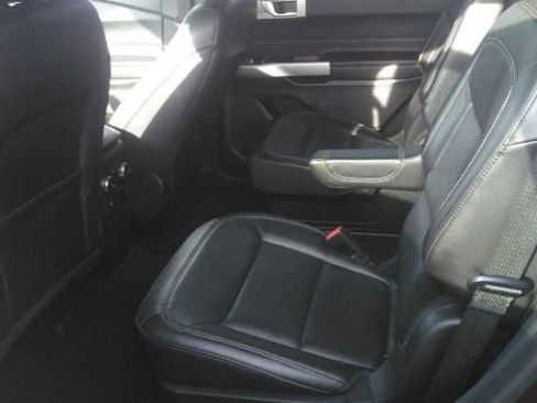 Used 2023 Ford Explorer Limited w/ Equipment Group 301A image 3