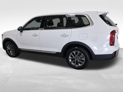 Used 2025 Kia Telluride LX FWD image 7