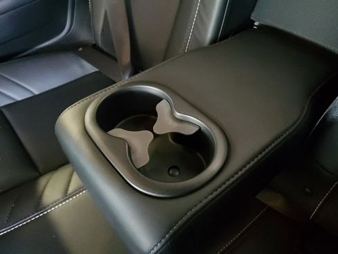 Used 2015 Dodge Challenger SRT Hellcat image 11