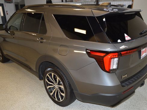 Used 2026 Ford Explorer ST-Line AWD/4WD image 5