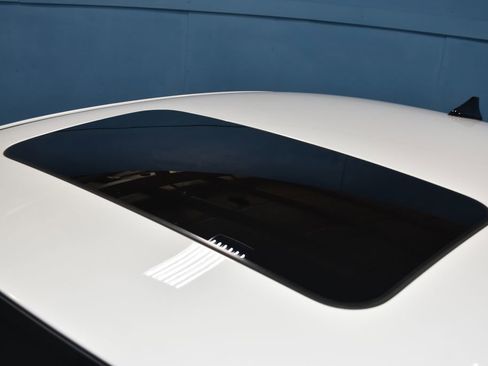 Used 2025 Hyundai Elantra Limited image 25