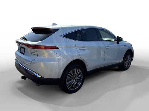 Used 2021 Toyota Venza Limited w/ Carpet Mat Package (TMS) AWD/4WD image 5