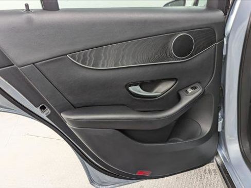 Used 2018 Mercedes-Benz GLC 300 image 16