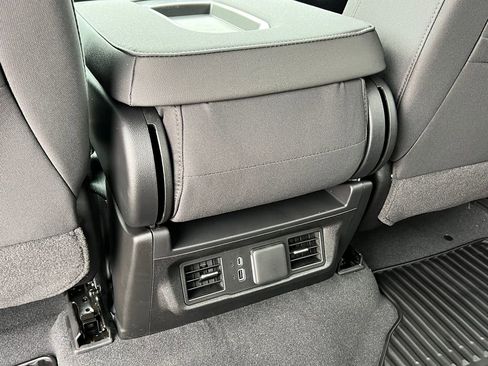 New 2026 GMC Sierra 1500 Elevation image 37