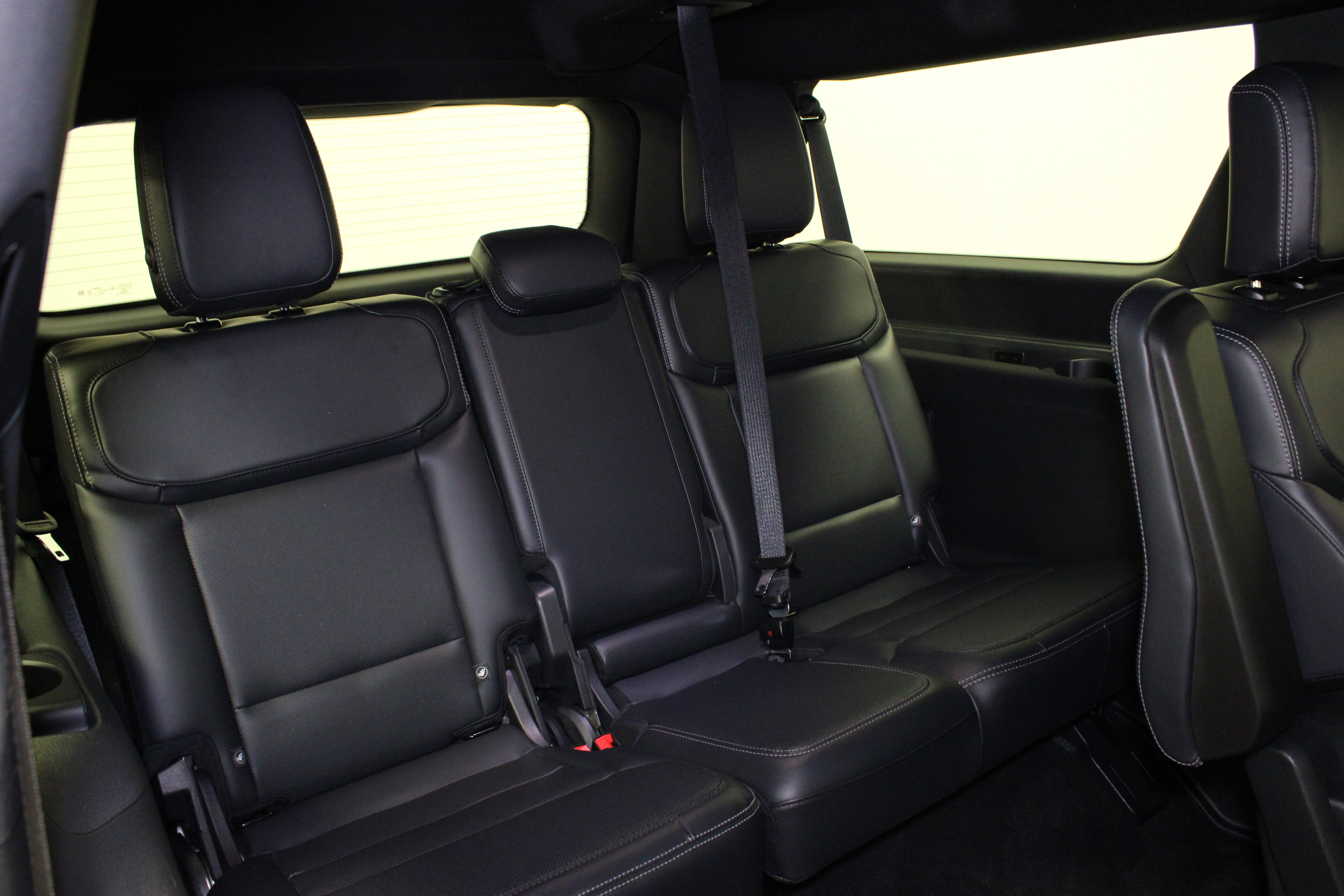 Used 2025 Ford Expedition Max Platinum w/ Stealth Performance Package AWD/4WD image 20