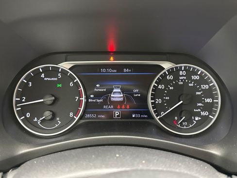 Used 2023 Nissan Sentra SV w/ SV Premium Package FWD image 9
