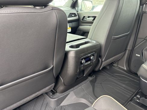 New 2025 Chevrolet Suburban Premier image 16