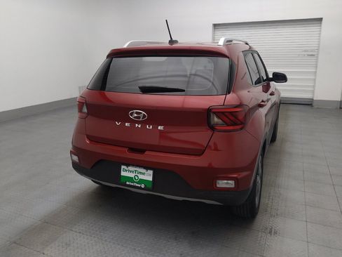 Used 2025 Hyundai Venue SEL FWD image 7