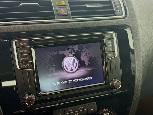 Used 2016 Volkswagen Jetta SEL w/ Lighting Package image 12
