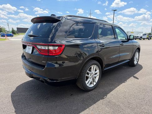 Used 2024 Dodge Durango GT RWD image 5