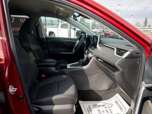 Used 2024 Toyota RAV4 LE image 29
