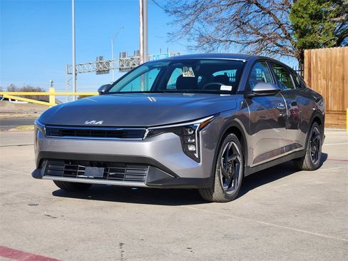 New 2026 Kia K4 EX image 2