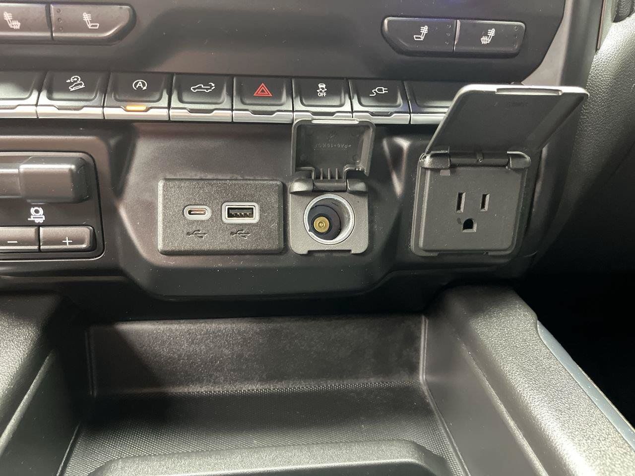 Used 2019 Chevrolet Silverado 1500 RST AWD/4WD image 25