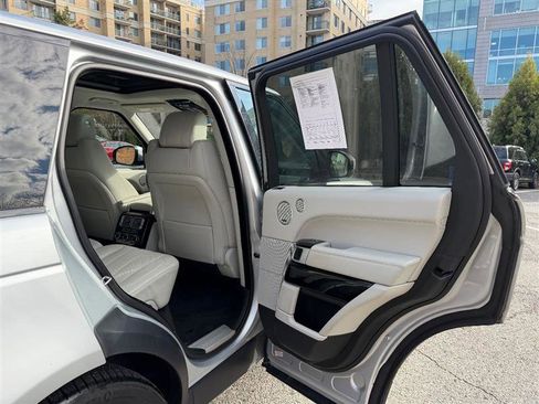 Used 2014 Land Rover Range Rover HSE image 24