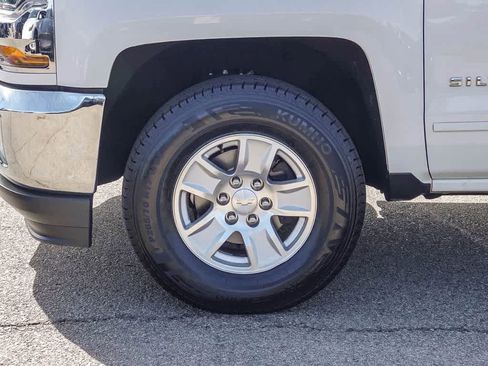 Used 2018 Chevrolet Silverado 1500 LT w/ All Star Edition image 10