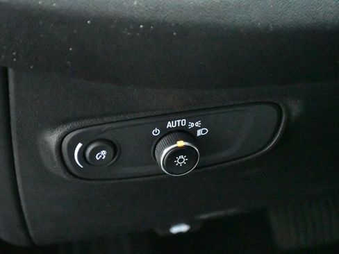 Used 2023 Chevrolet Equinox LS w/ LS Convenience Package image 13