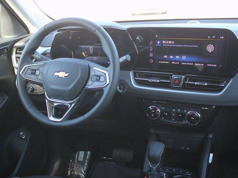 New 2026 Chevrolet TrailBlazer LT w/ Convenience Package image 9