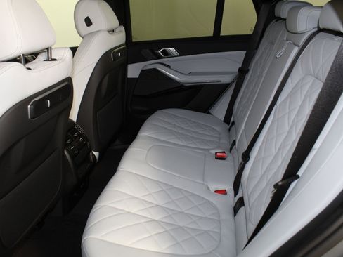 New 2026 BMW X5 xDrive40i w/ M Sport Package image 17