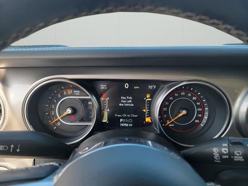 Used 2020 Jeep Wrangler Unlimited Sahara image 13