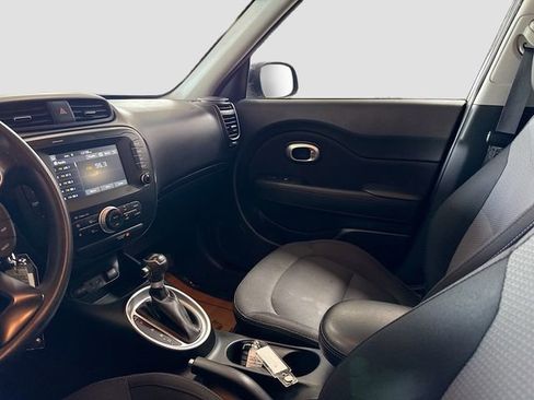 Used 2018 Kia Soul + FWD image 22