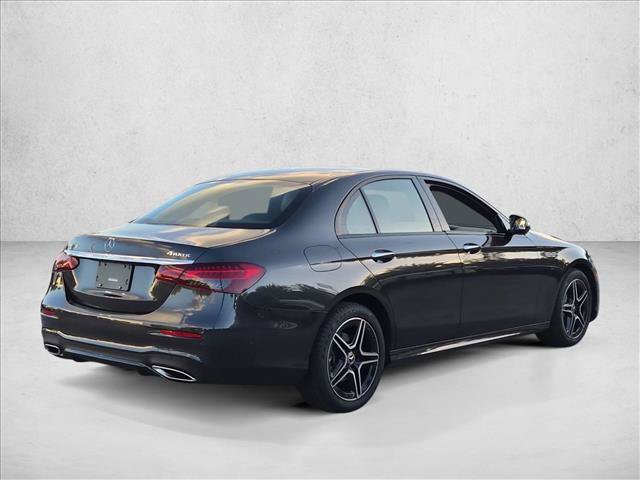 Used 2023 Mercedes-Benz E 350 4MATIC Sedan image 5