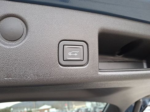 Used 2024 Chevrolet Equinox RS image 29