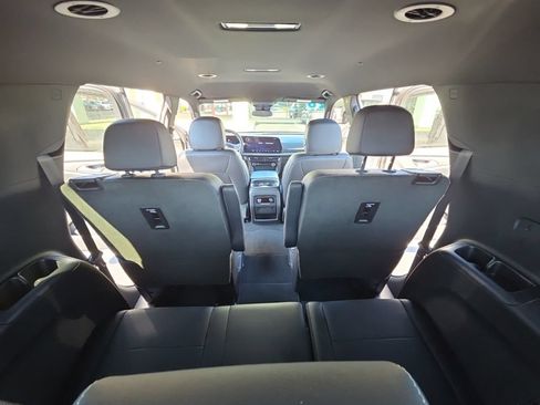 Used 2026 Chevrolet Traverse LT AWD/4WD image 21