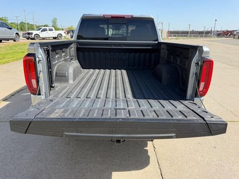 Used 2024 GMC Sierra 1500 SLT w/ SLT Premium Plus Package AWD/4WD image 5