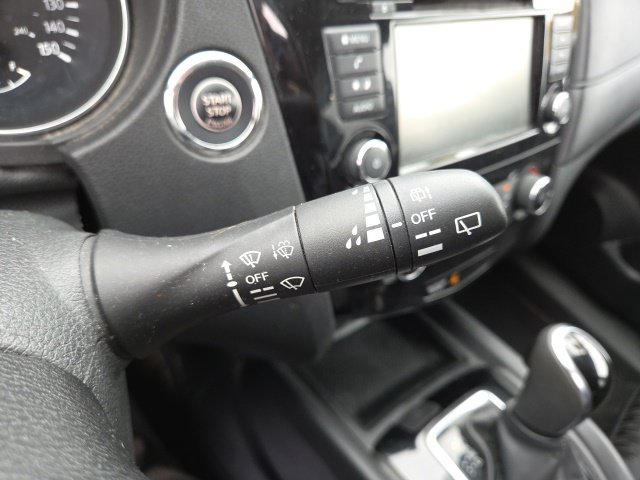 Used 2018 Nissan Rogue SV FWD image 44